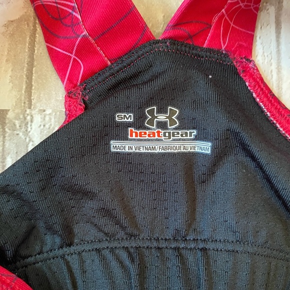 *Under armour athletic Razorback - Picture 3 of 3